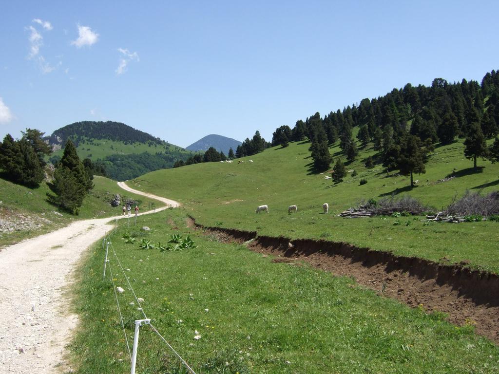 Hotel Le Mont Barral Creyers Экстерьер фото