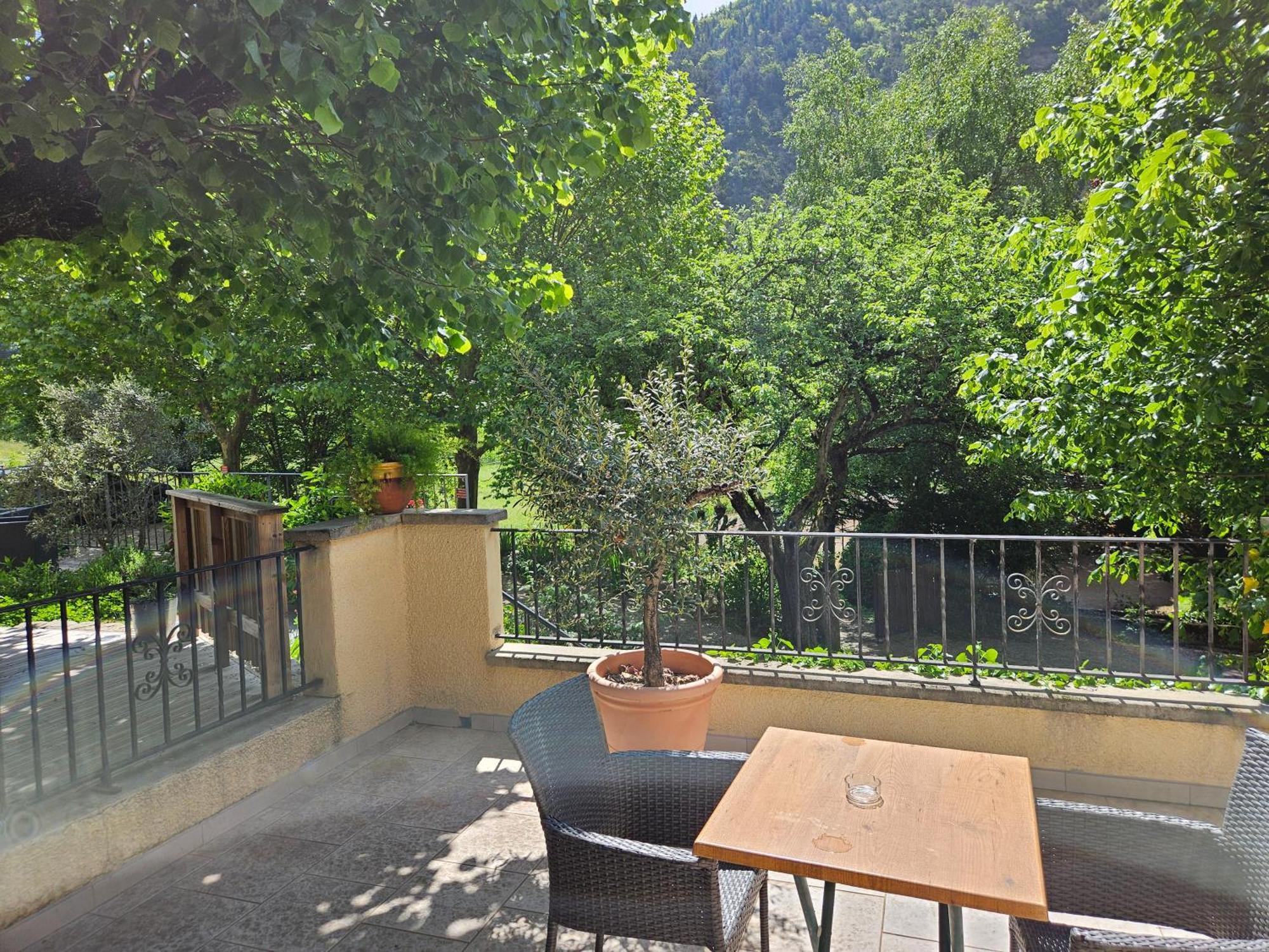 Hotel Le Mont Barral Creyers Экстерьер фото