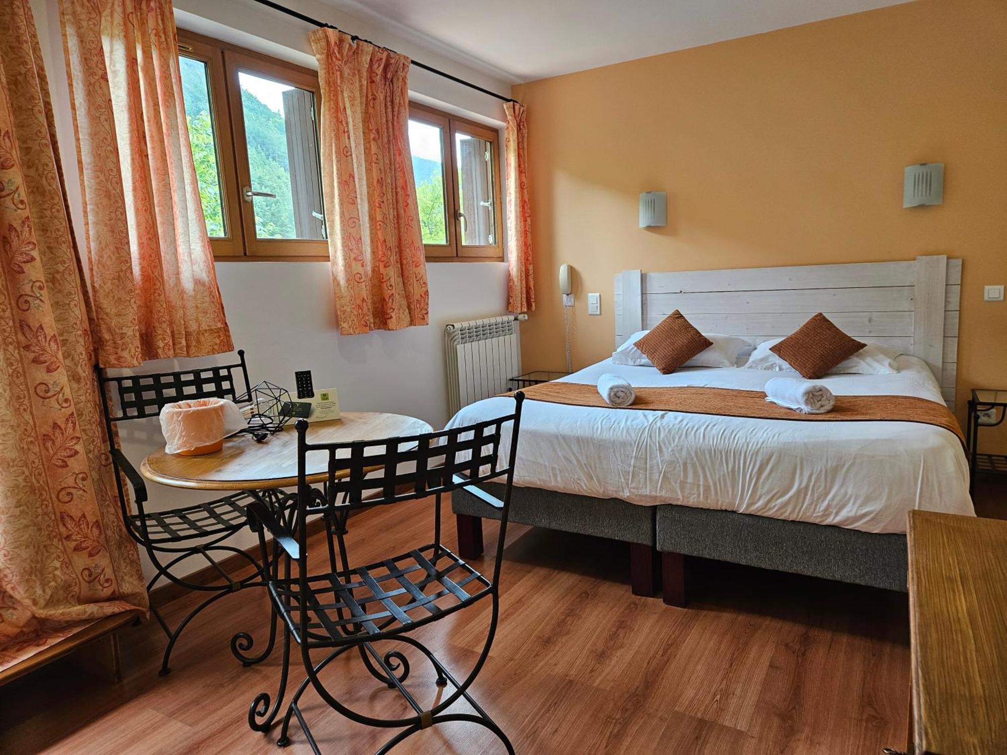 Hotel Le Mont Barral Creyers Экстерьер фото