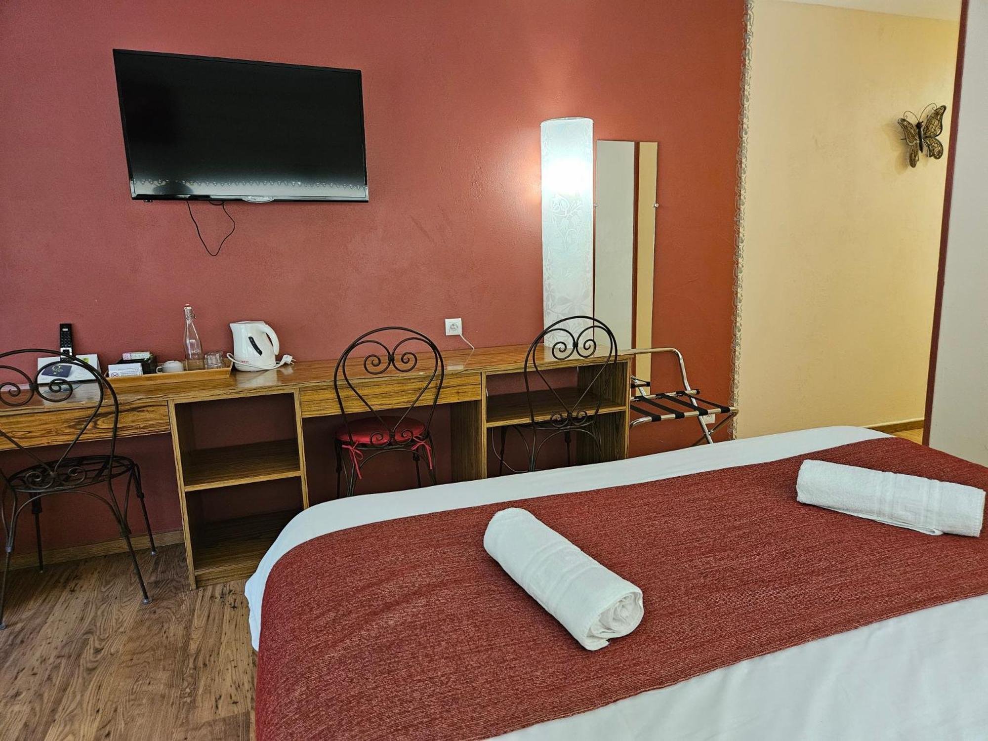 Hotel Le Mont Barral Creyers Экстерьер фото
